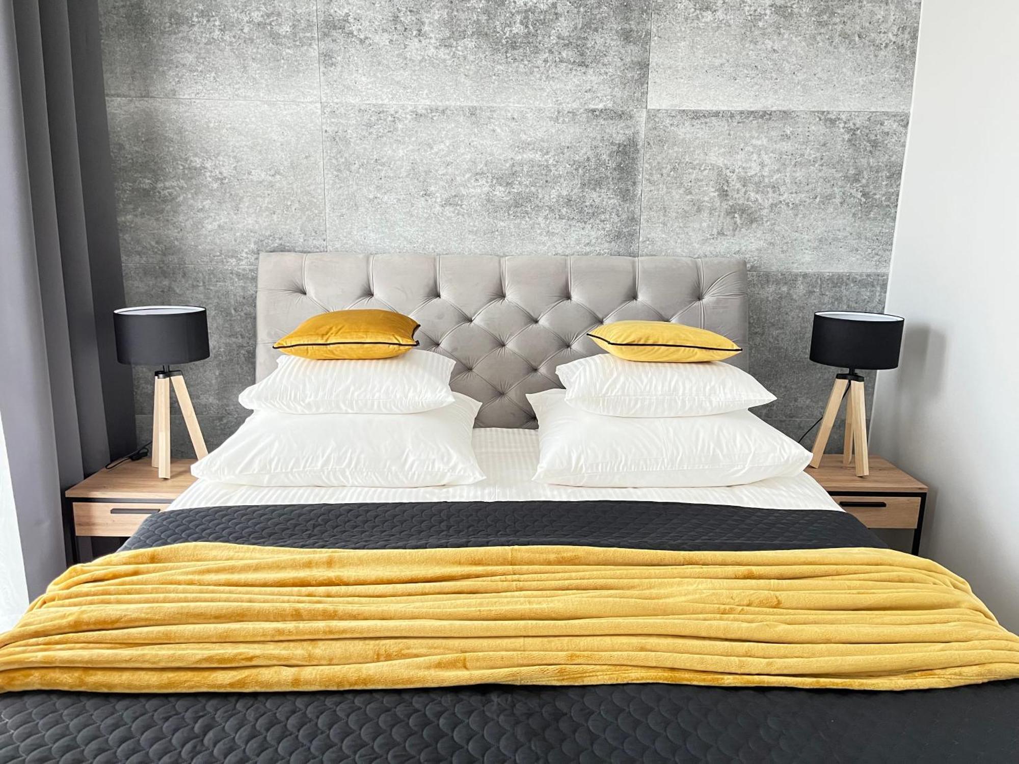 Wola Tower Deluxe Separate Bedroom With Free Garage - By Perfect Apart Varsovia Exterior foto