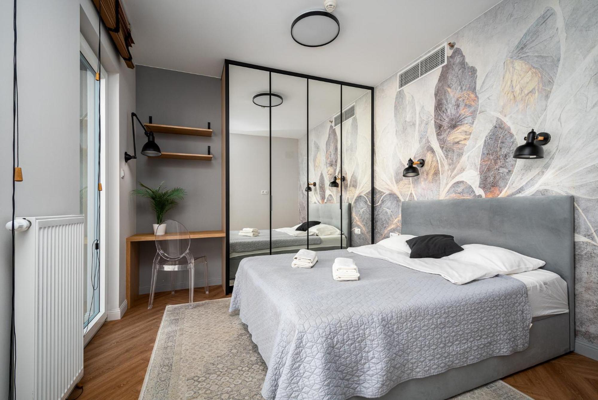 Wola Tower Deluxe Separate Bedroom With Free Garage - By Perfect Apart Varsovia Exterior foto